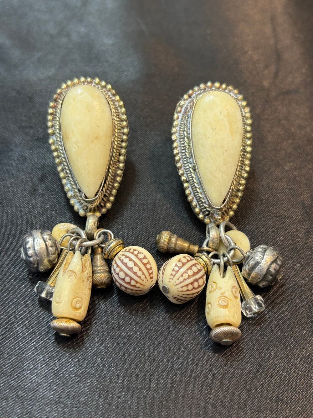 Vintage Handmade Dangle Earrings 33g 2.75”